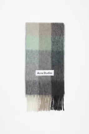 Mohair checked scarf